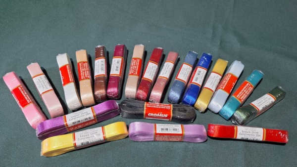 FITA CETIM LISO CORES SORTIDAS 15MM X10MTS  UND