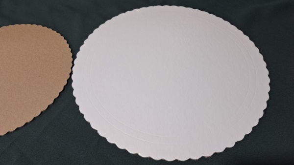 CAKE BOARD BRANCO 32CM COMUM